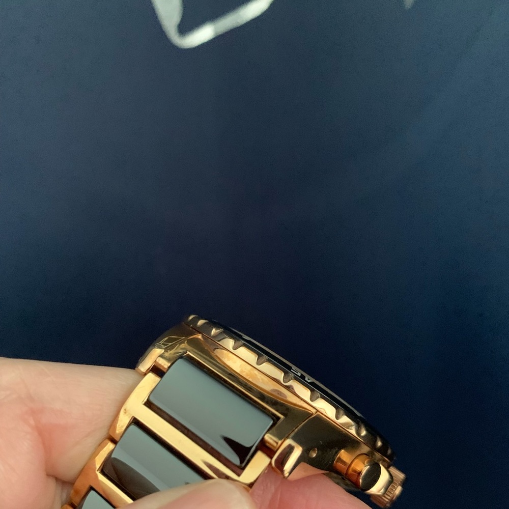 Vintage Folli Follie Men’s Golden Ceramic Watch - Picture 4 of 8